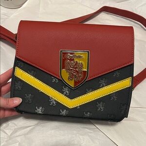 Loungefly Harry Potter Gryffindor Crossbody Bag